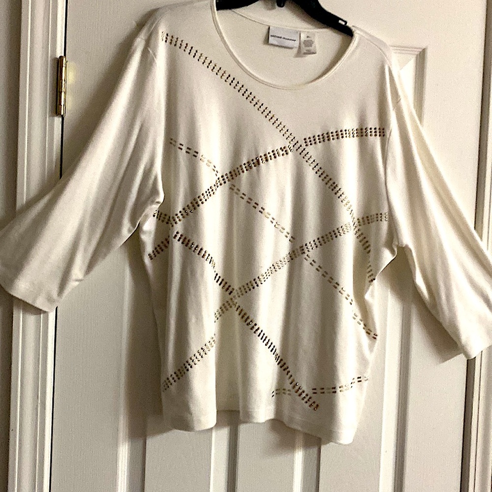 Alfred Dunner cream with Gold beads crossing on the front on the blouse size  XL